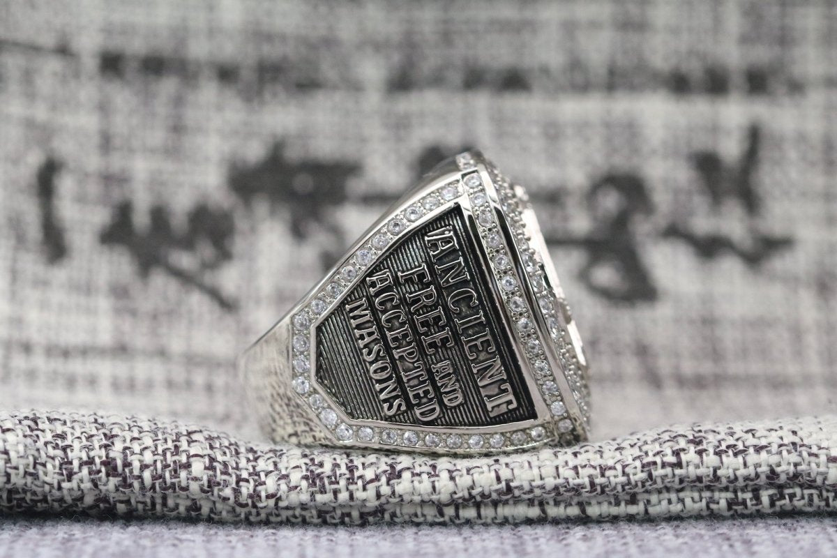 Master Mason Blue Lodge Ring - 18k Yellow Gold Face With Rhinestone - Bricks Masons