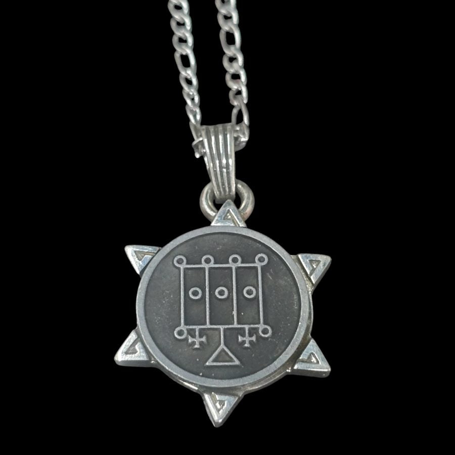Demon Pendant 50 KNIGHT FURCAS and Secret Seal of Solomon 72 Demons Lesser Key of Solomon Goetia In Silver 3 x 2.5 cm 12 Gr Art 1909 - Bricks Masons