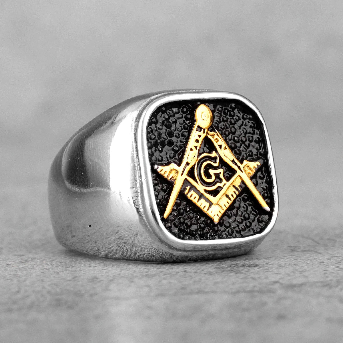 Master Mason Blue Lodge Ring - Classic Compass & Square