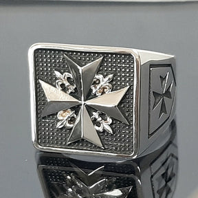 Order Of Malta Ring - Sterling silver Cross