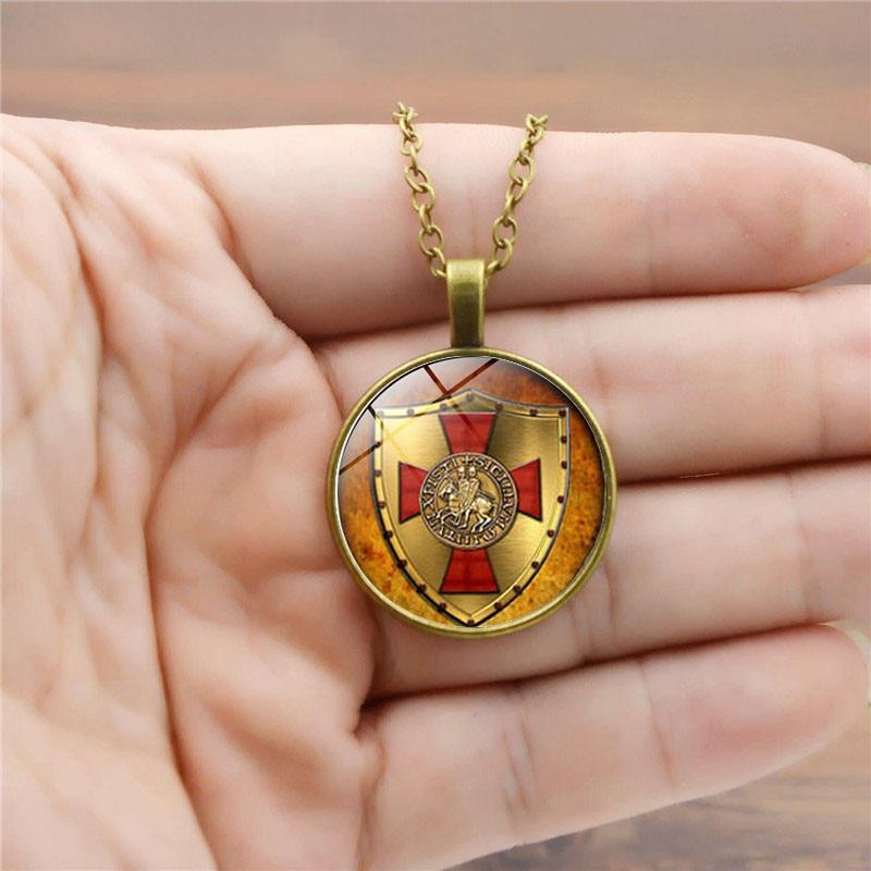 Knights Templar Necklace - Glass Cover Pendant - Bricks Masons