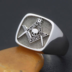 Master Mason Blue Lodge Ring - Signet Skull Square & Compass 925 Sterling Silver - Bricks Masons